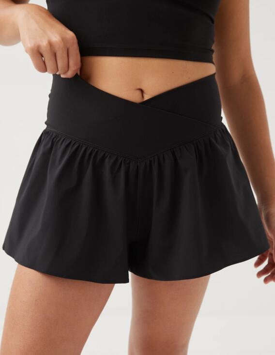 aerie Pants - Real Me Crossover Flowy Short Amazon Black Size M